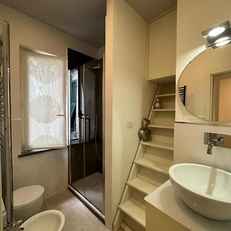 Gemmina Moon Guest house *